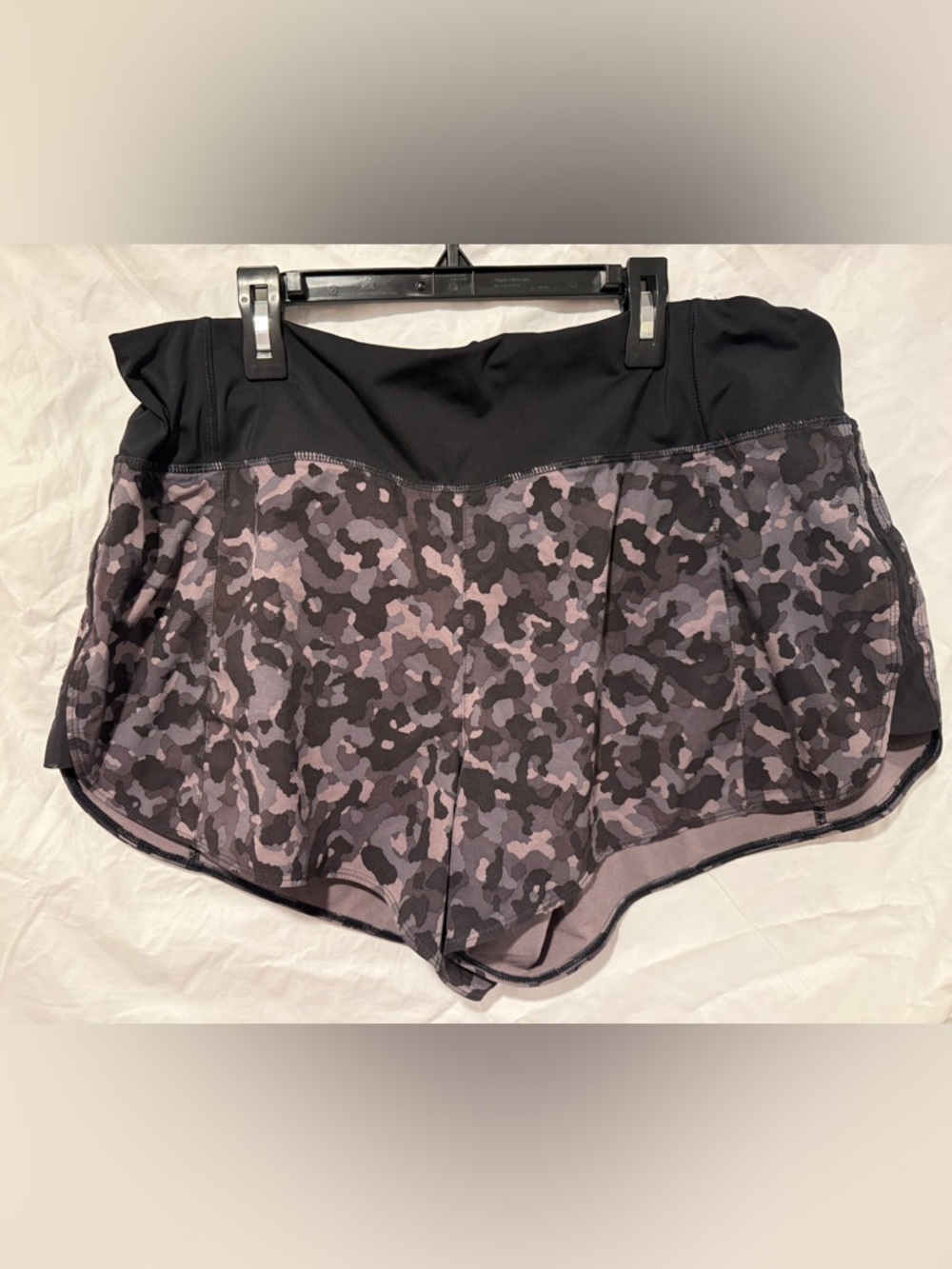 Athleta Runng Free Camouflage Print Workout Shorts - Black & Mauve